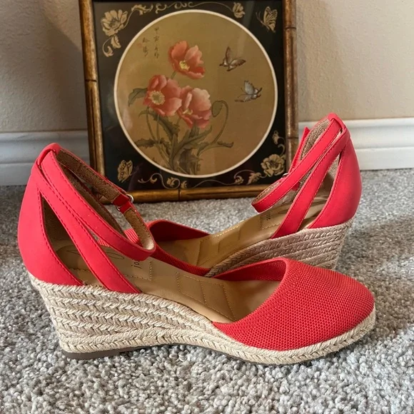 Joie "Sloan" Espadrille Ankle Strap Wedgie Shoes NWOT Size 7M - Picture 4 of 7